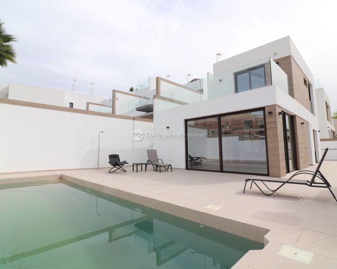 Image No.1-3 Bed Villa for sale
