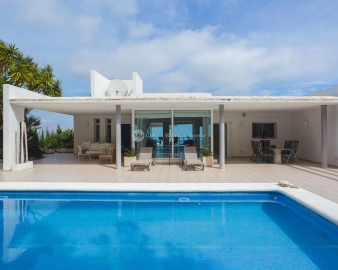 Image No.1-5 Bed Villa for sale