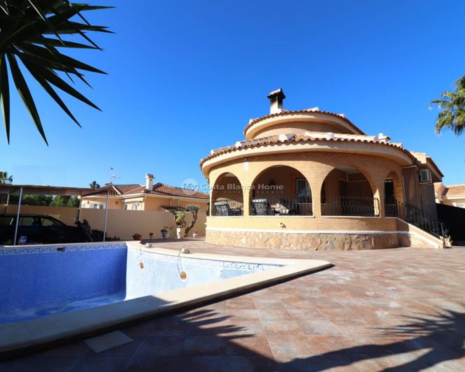 Image No.1-3 Bed Villa for sale