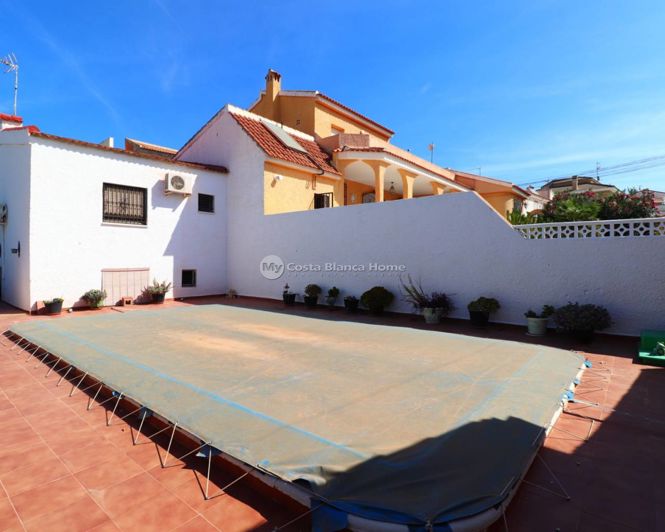 Image No.1-3 Bed Townhouse for sale
