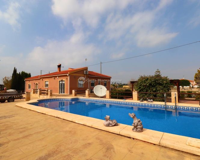 Image No.1-3 Bed Country House for sale