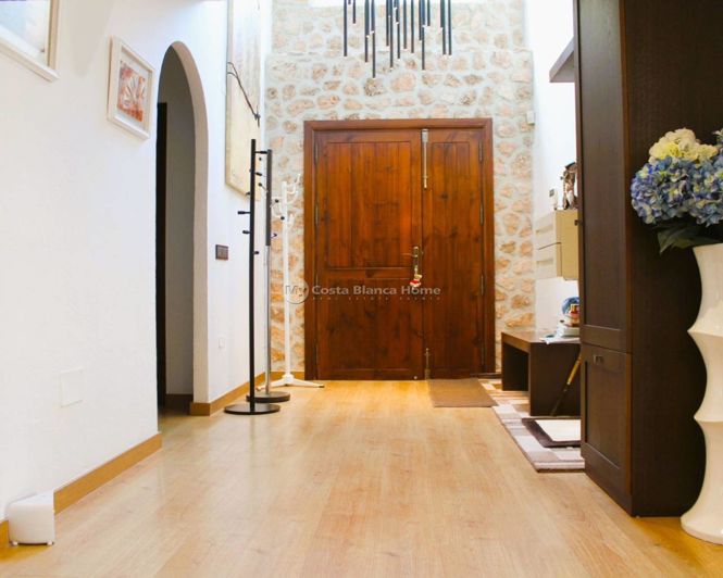 Image No.10-5 Bed Villa for sale