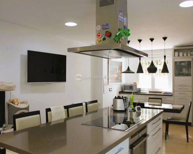 Image No.5-5 Bed Villa for sale