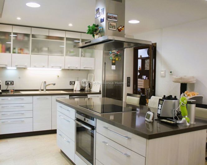 Image No.9-5 Bed Villa for sale