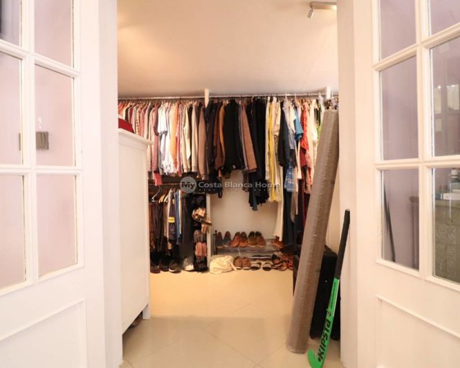 Image No.13-6 Bed Villa for sale