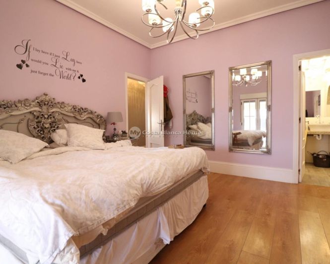 Image No.5-6 Bed Villa for sale