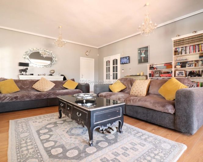 Image No.7-6 Bed Villa for sale