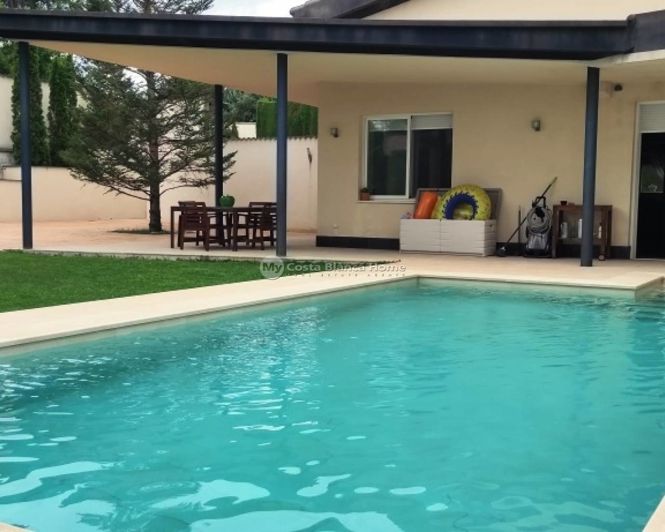 Image No.1-4 Bed Villa for sale