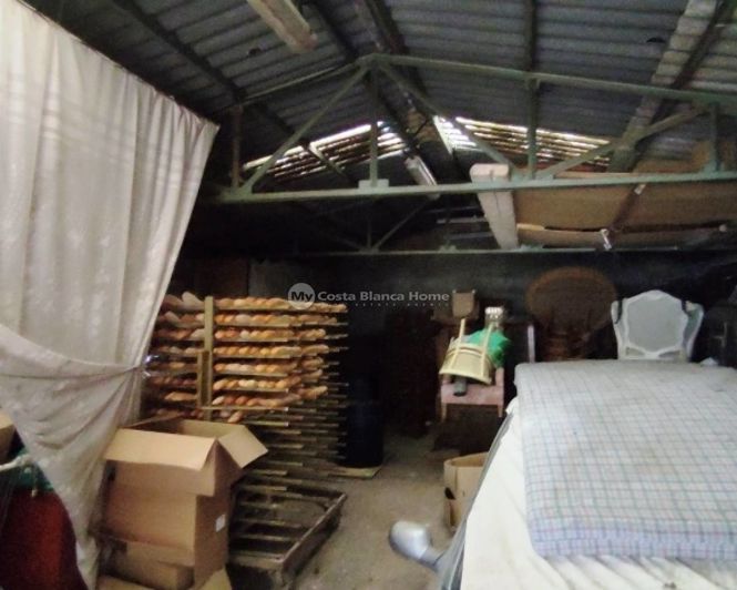 Image No.25-5 Bed Country House for sale