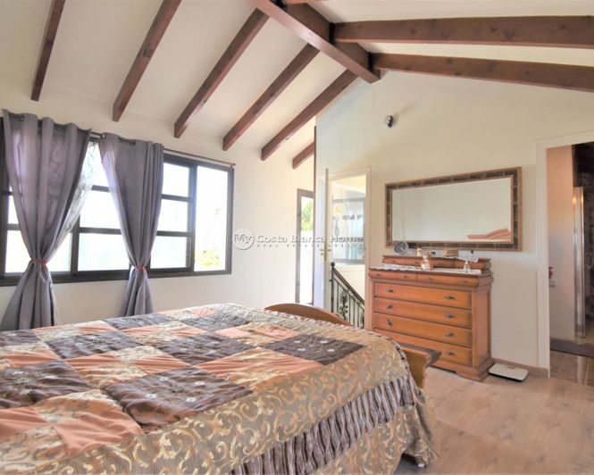 Image No.22-Villa de 4 chambres à vendre à Orihuela Costa