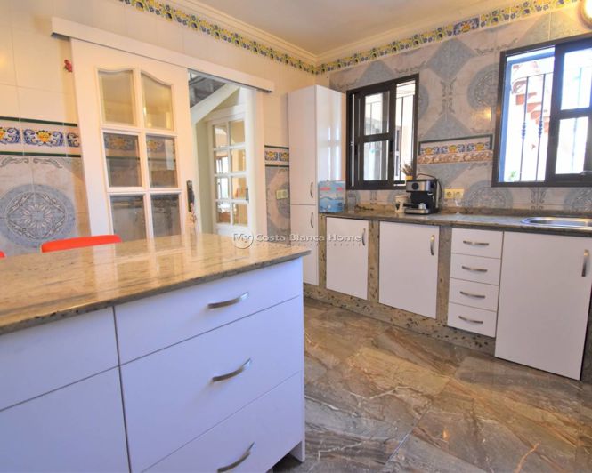 Image No.9-Villa de 4 chambres à vendre à Orihuela Costa