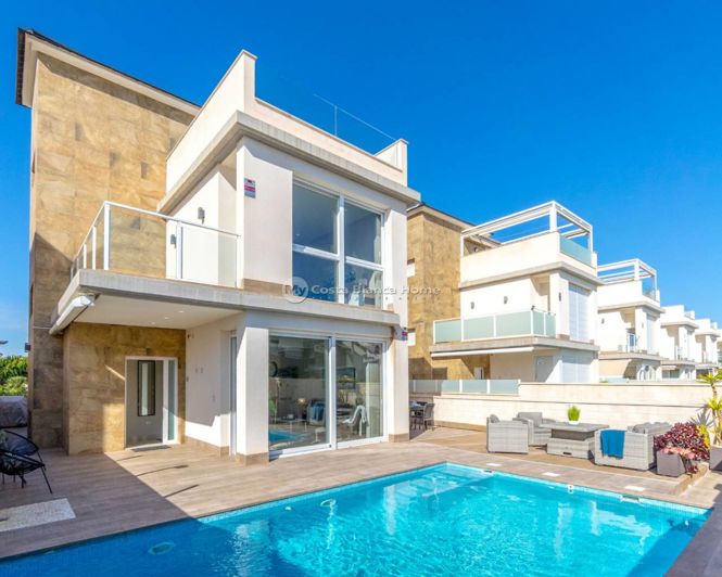 Image No.1-4 Bed Villa for sale
