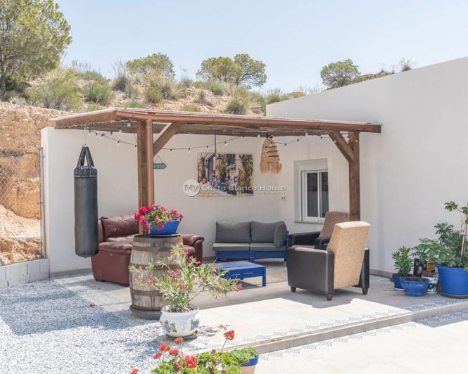 Image No.26-3 Bed Country House for sale