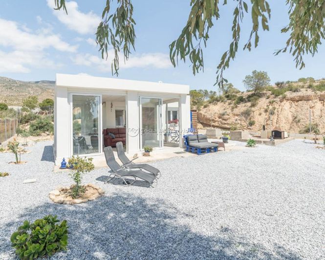 Image No.31-3 Bed Country House for sale