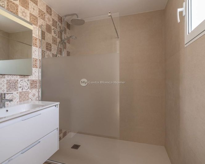 Image No.6-3 Bed Country House for sale