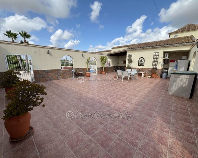 Image No.20-5 Bed Villa for sale