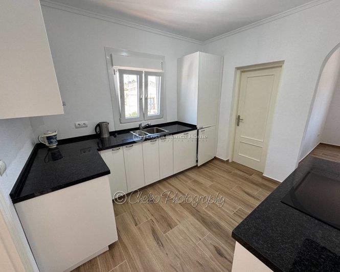 Image No.15-4 Bed Country House for sale