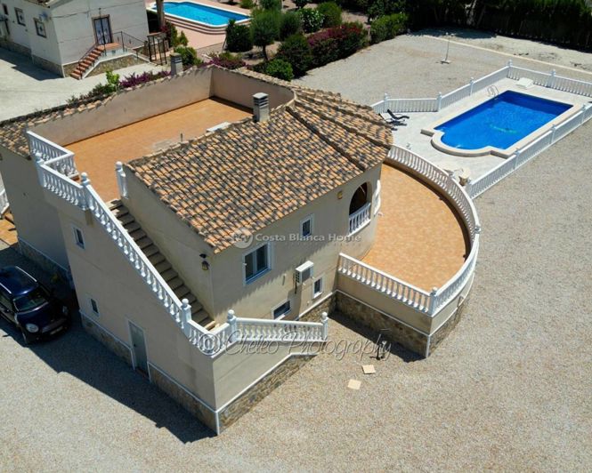 Image No.35-4 Bed Country House for sale