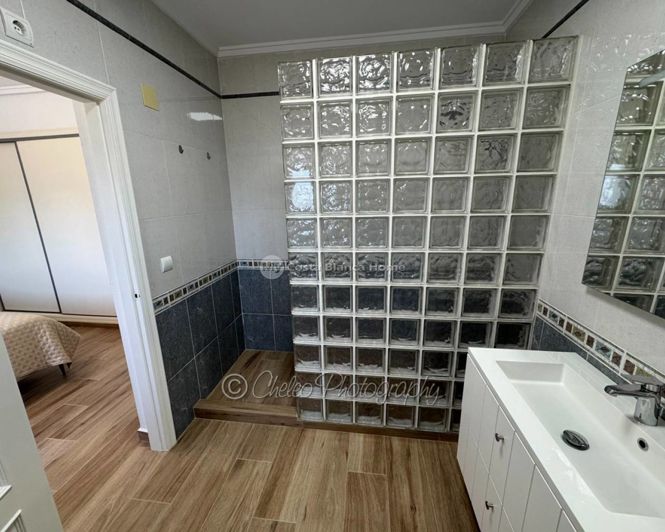 Image No.7-4 Bed Country House for sale