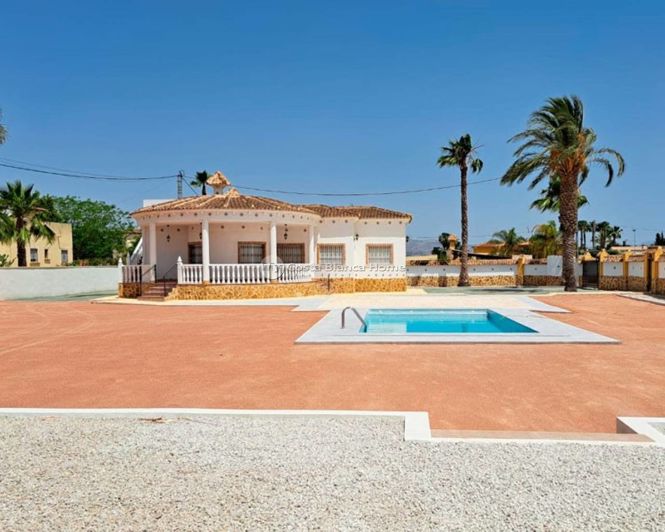 Image No.1-3 Bed Country House for sale