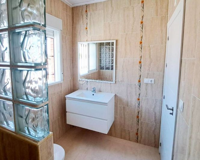 Image No.8-Maison de campagne de 3 chambres à vendre à Catral