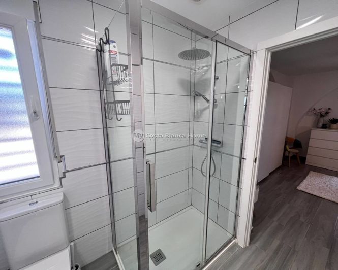 Image No.19-3 Bed Country House for sale