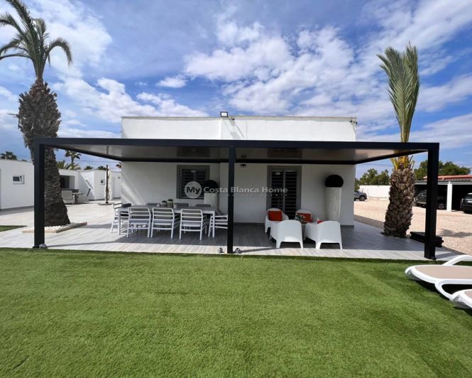 Image No.2-3 Bed Country House for sale