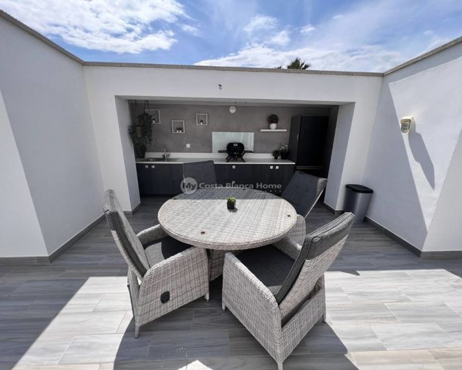 Image No.9-3 Bed Country House for sale