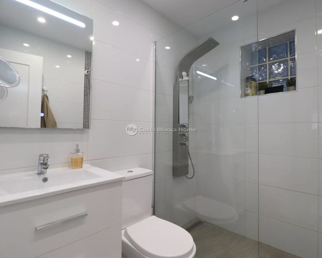 Image No.18-3 Bed Villa for sale