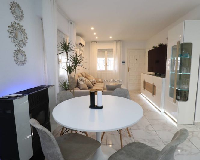 Image No.10-3 Bed Villa for sale