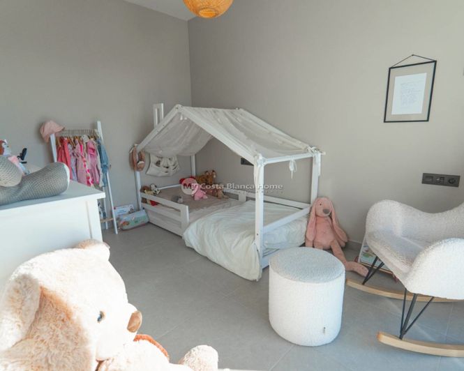 Image No.18-4 Bed Villa for sale