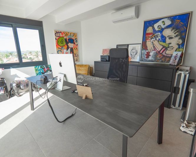 Image No.20-4 Bed Villa for sale