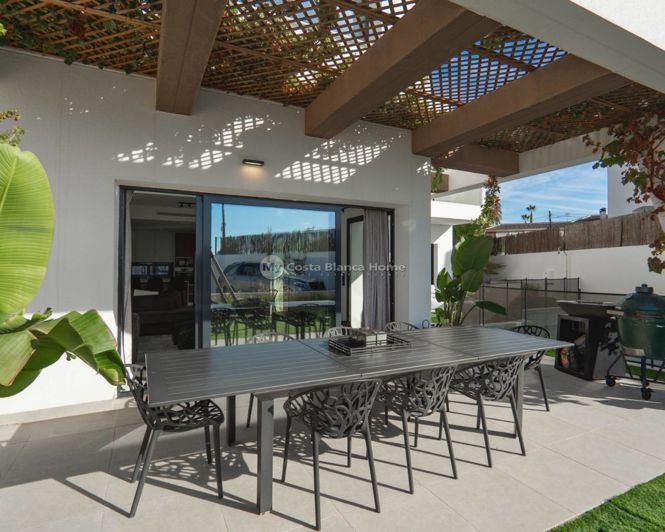 Image No.34-4 Bed Villa for sale