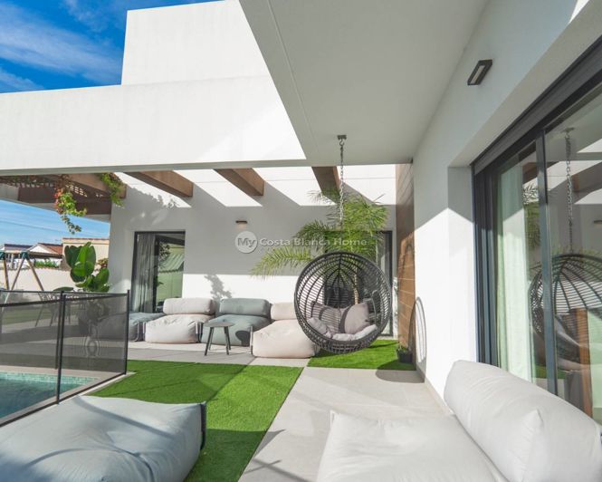 Image No.40-4 Bed Villa for sale