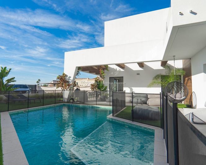 Image No.41-4 Bed Villa for sale