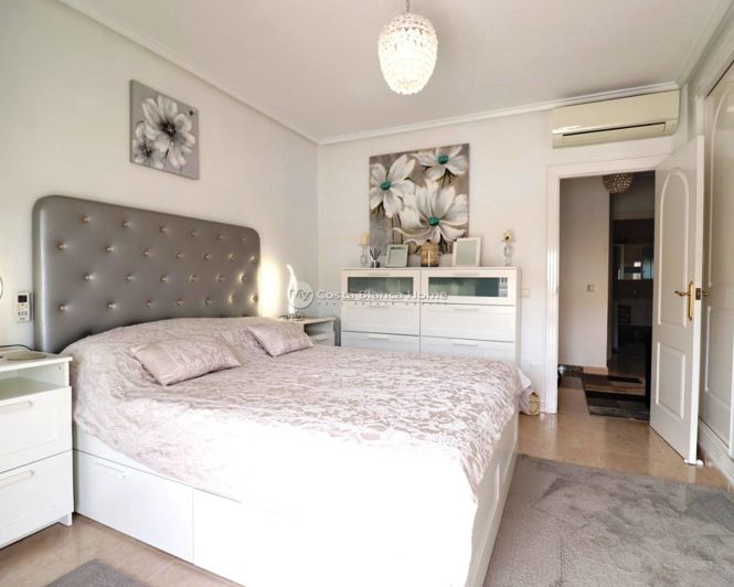 Image No.15-3 Bed Townhouse for sale