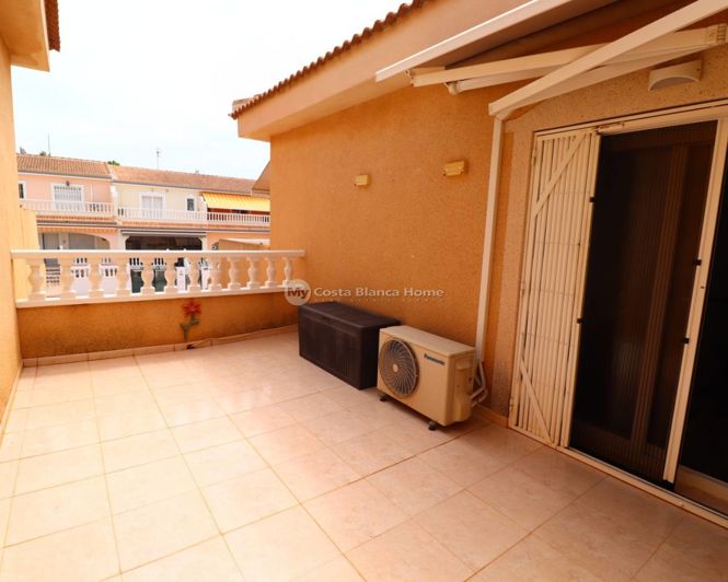 Image No.21-3 Bed Townhouse for sale