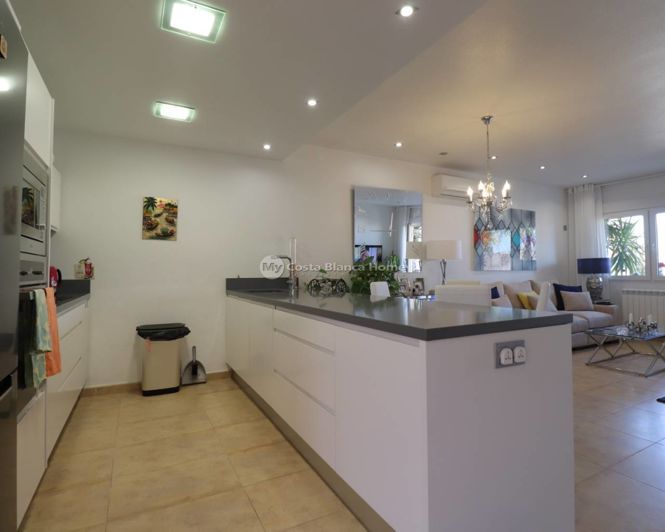 Image No.6-3 Bed Townhouse for sale