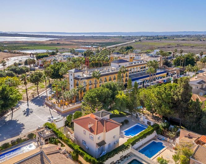 Image No.2-5 Bed Villa for sale