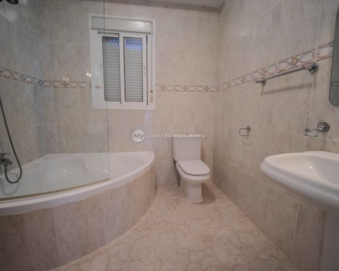 Image No.20-5 Bed Villa for sale