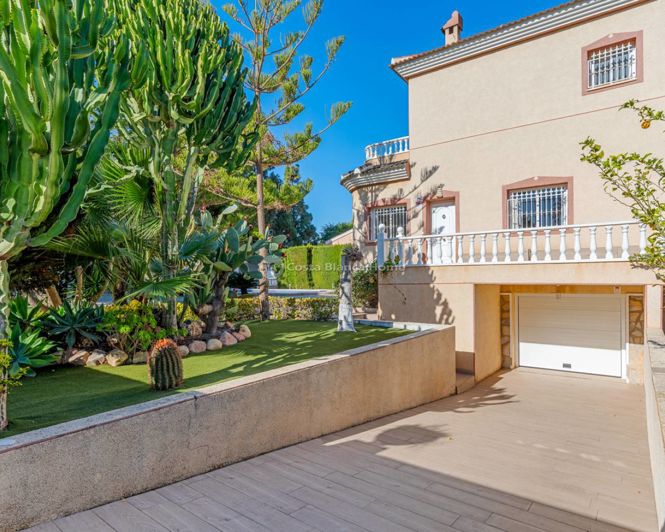 Image No.30-5 Bed Villa for sale