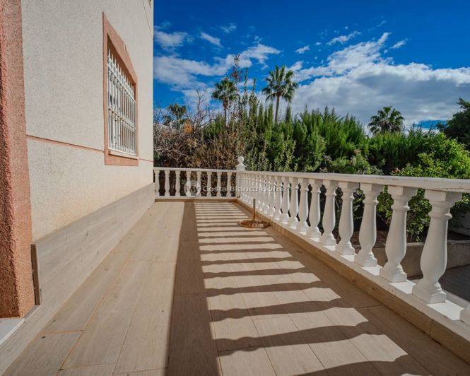 Image No.47-5 Bed Villa for sale