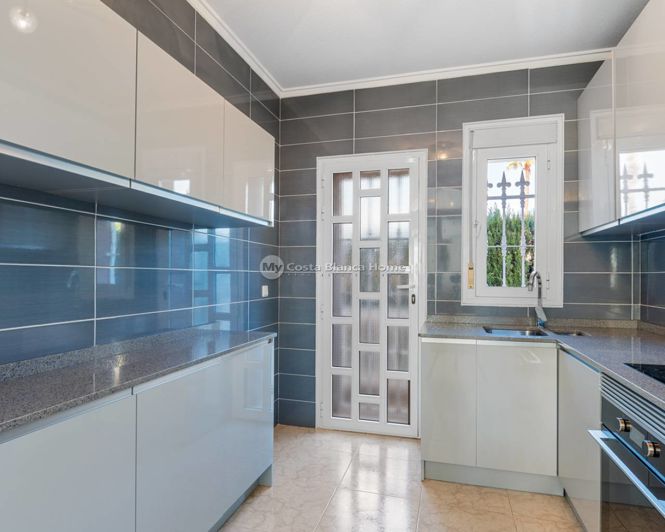 Image No.8-5 Bed Villa for sale