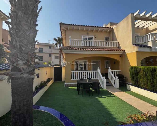 Image No.25-2 Bed Townhouse for sale