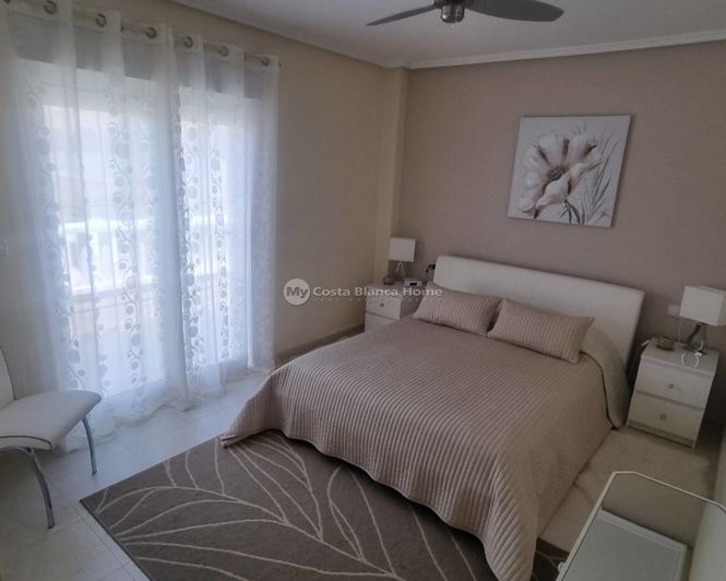 Image No.26-2 Bed Townhouse for sale