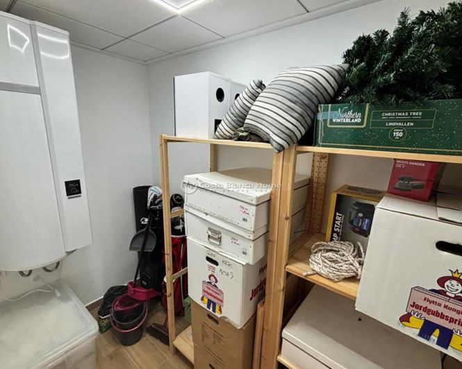 Image No.17-3 Bed Property for sale