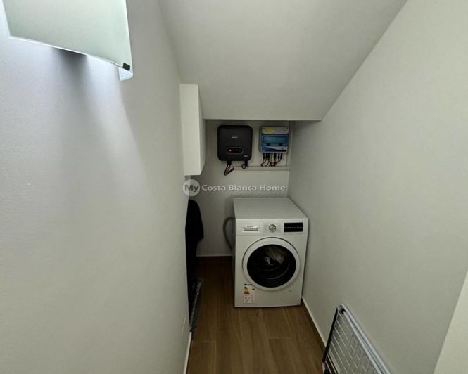 Image No.24-3 Bed Property for sale