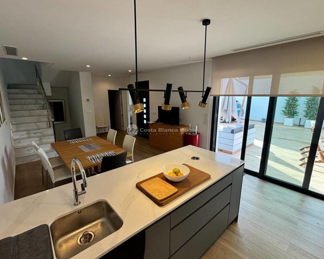 Image No.33-3 Bed Property for sale