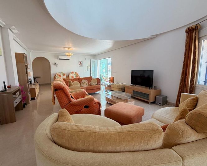 Image No.4-Propriété de 5 chambres à vendre à Ciudad Quesada