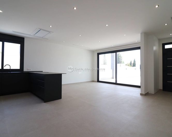 Image No.10-3 Bed Villa for sale